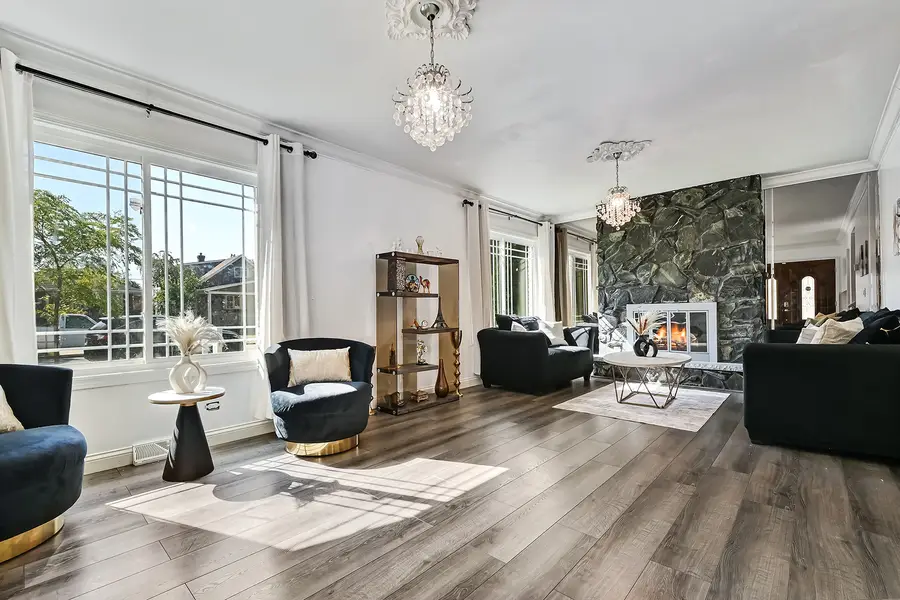 7702 W 66th Street, Bedford Park, IL 60501 - Image #3