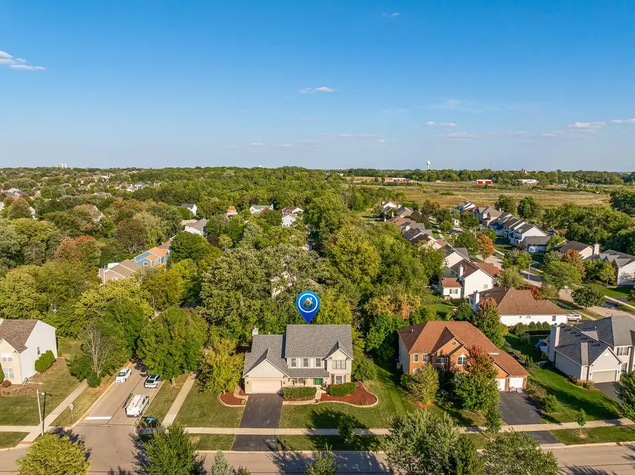 719 Pinecreek Drive, North Aurora, IL 60542 - Image #2