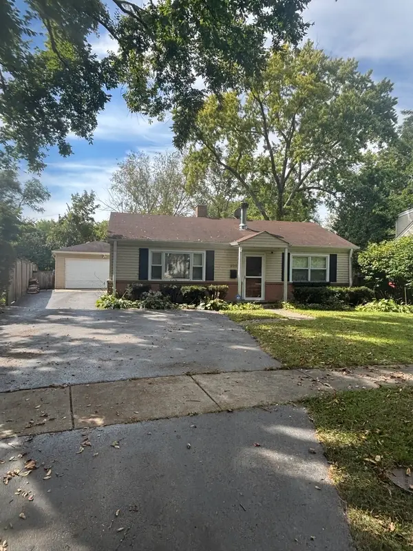 926 Cedar Street, Deerfield, IL 60015