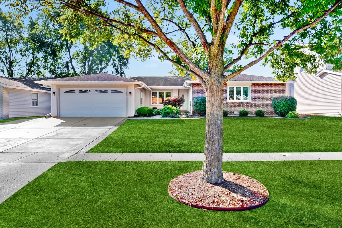 1517 White Trail, Elk Grove Village, IL 60007 - Image #1