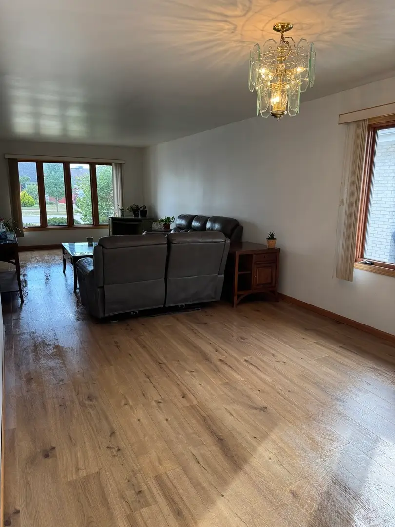 7110 W 82nd Place, Burbank, IL 60459 - Image #3