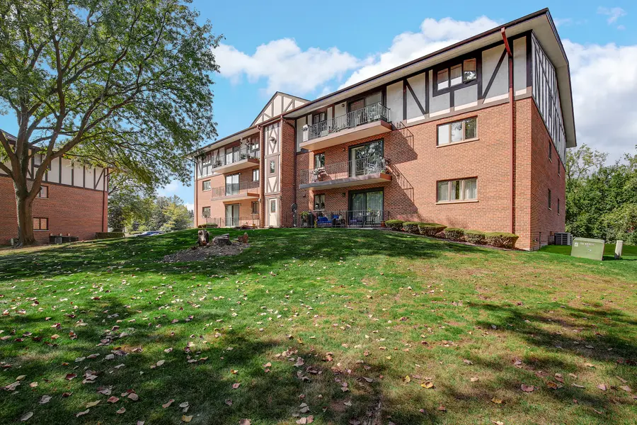 10845 S 84th Avenue #2B, Palos Hills, IL 60465 - Image #2