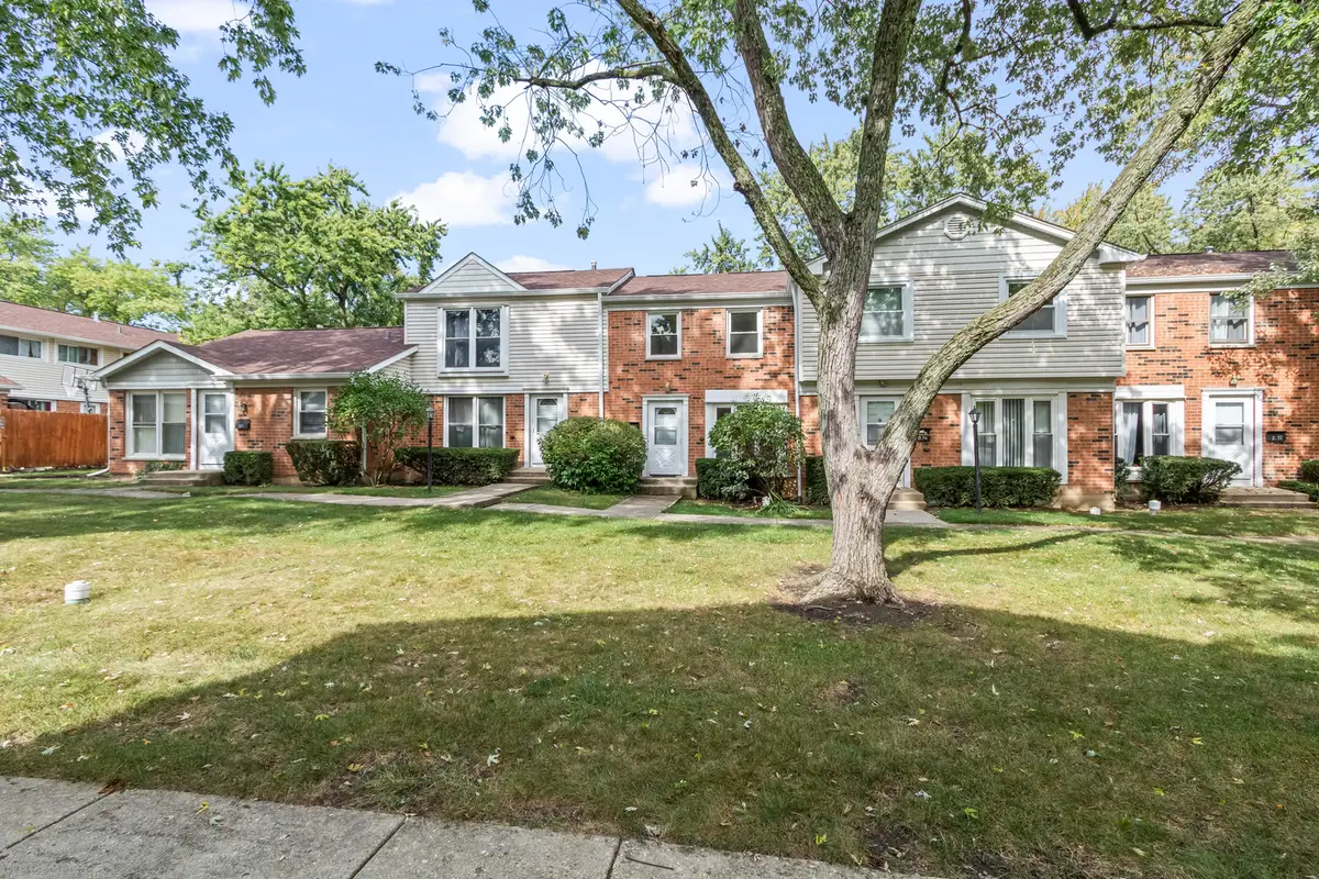 2073 Essex Court, Streamwood, IL 60107 - Image #1