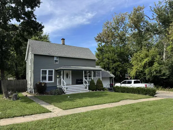 935 Marvel Avenue, Woodstock, IL 60098