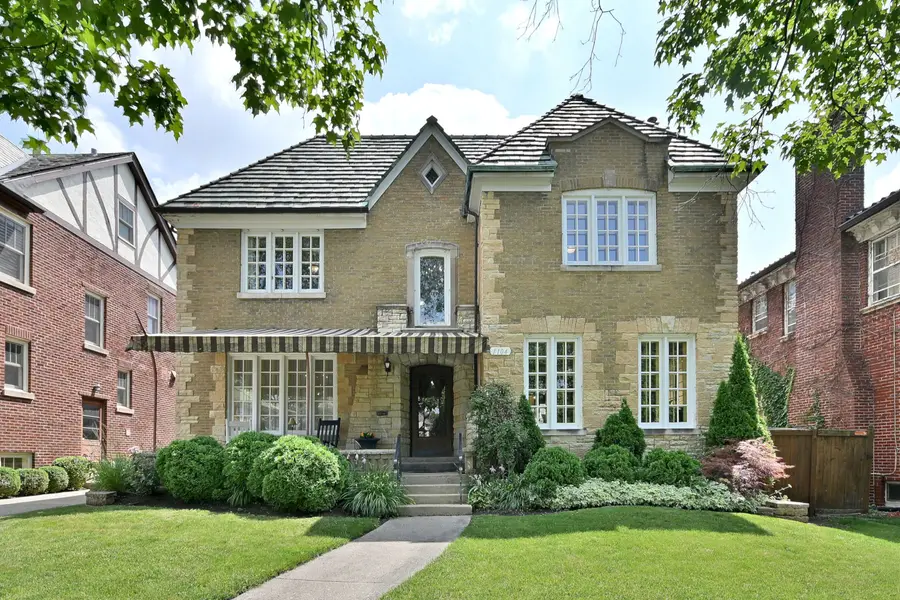 1104 Fair Oaks Avenue, Oak Park, IL 60302 - Image #2