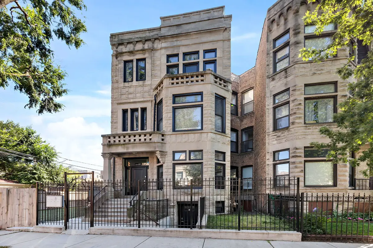 443 E 45th Place #1, Chicago, IL 60653 - Image #1