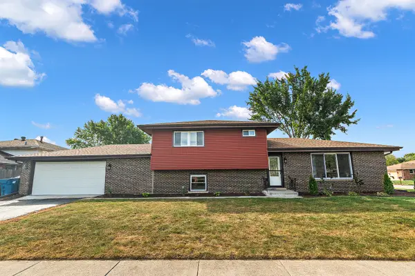 13706 Crestview Court, Crestwood, IL 60418