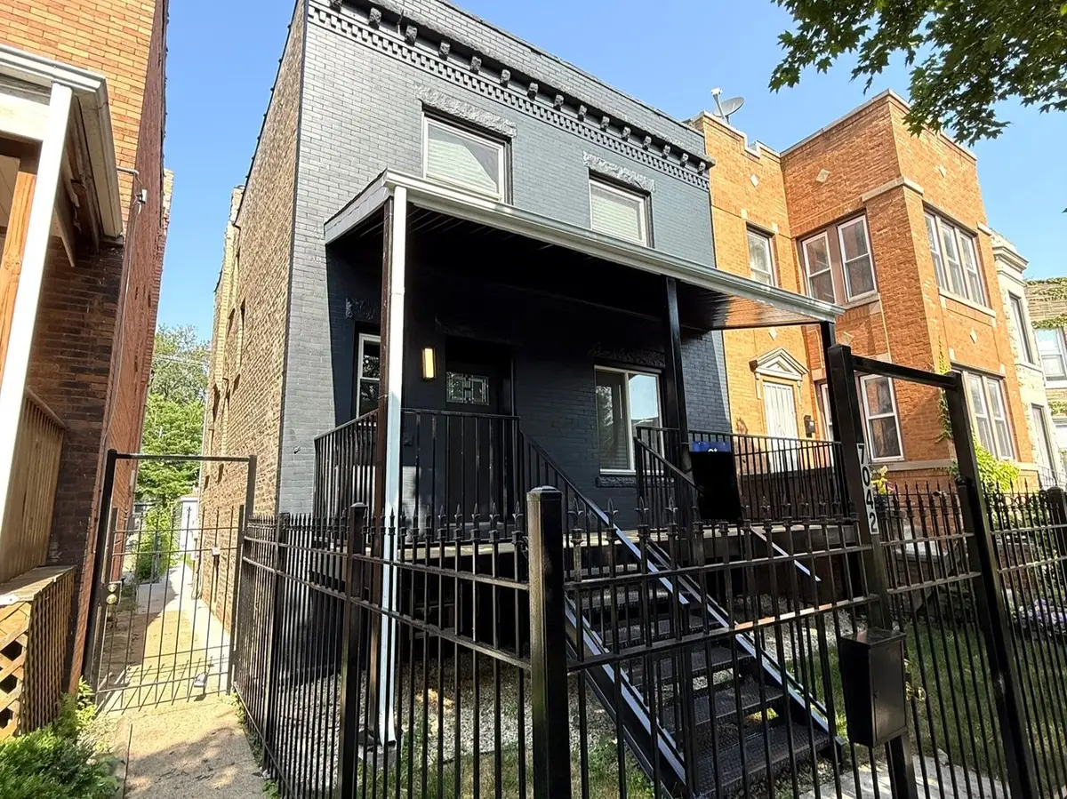 7042 S Eberhart Avenue, Chicago, IL 60637 - Image #1