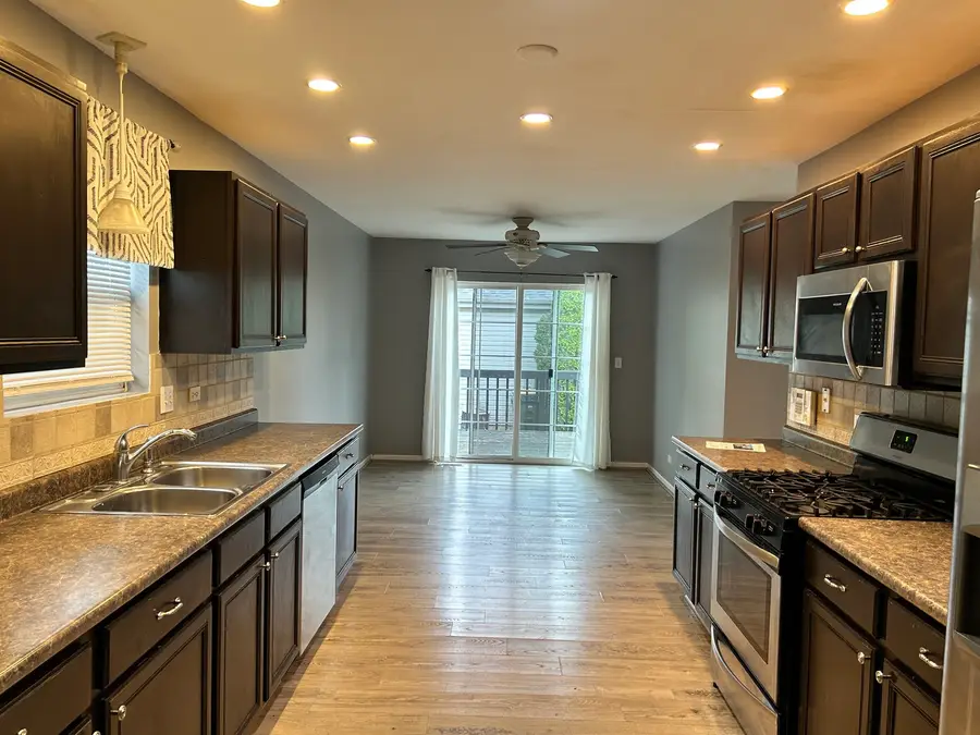 22 Alex Court, Oswego, IL 60543 - Image #2