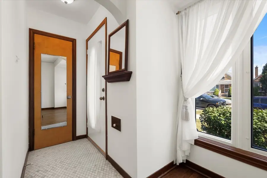 5152 S Lawler Street, Chicago, IL 60638 - Image #2