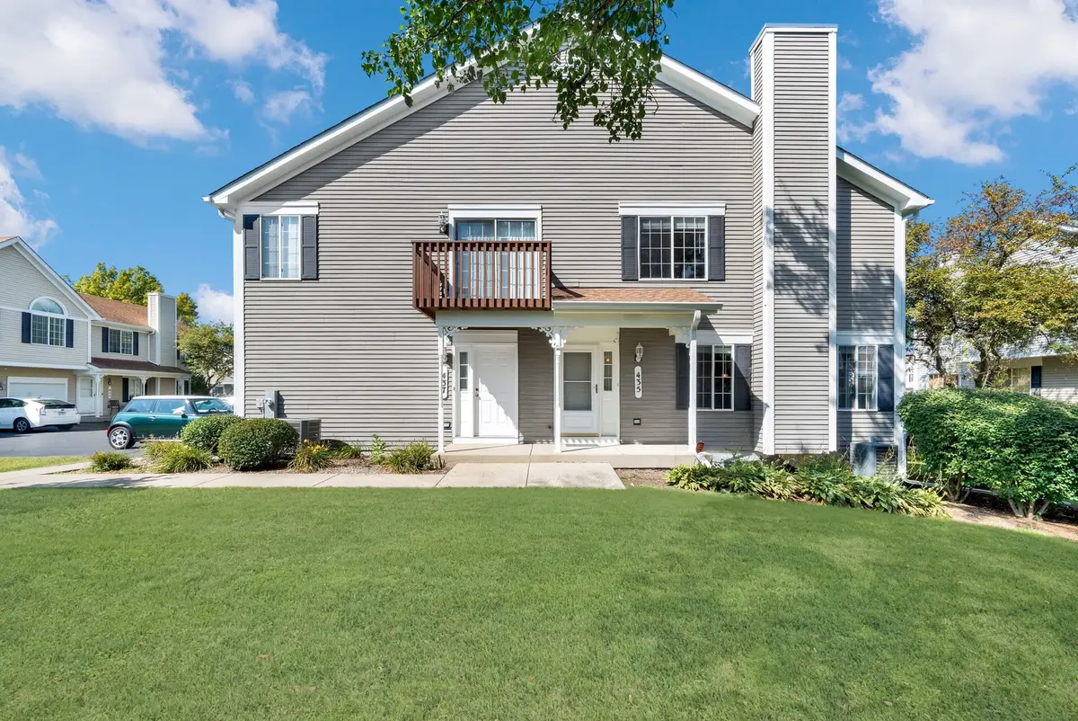 435 Sandhurst Lane #435, South Elgin, IL 60177 - Image #1