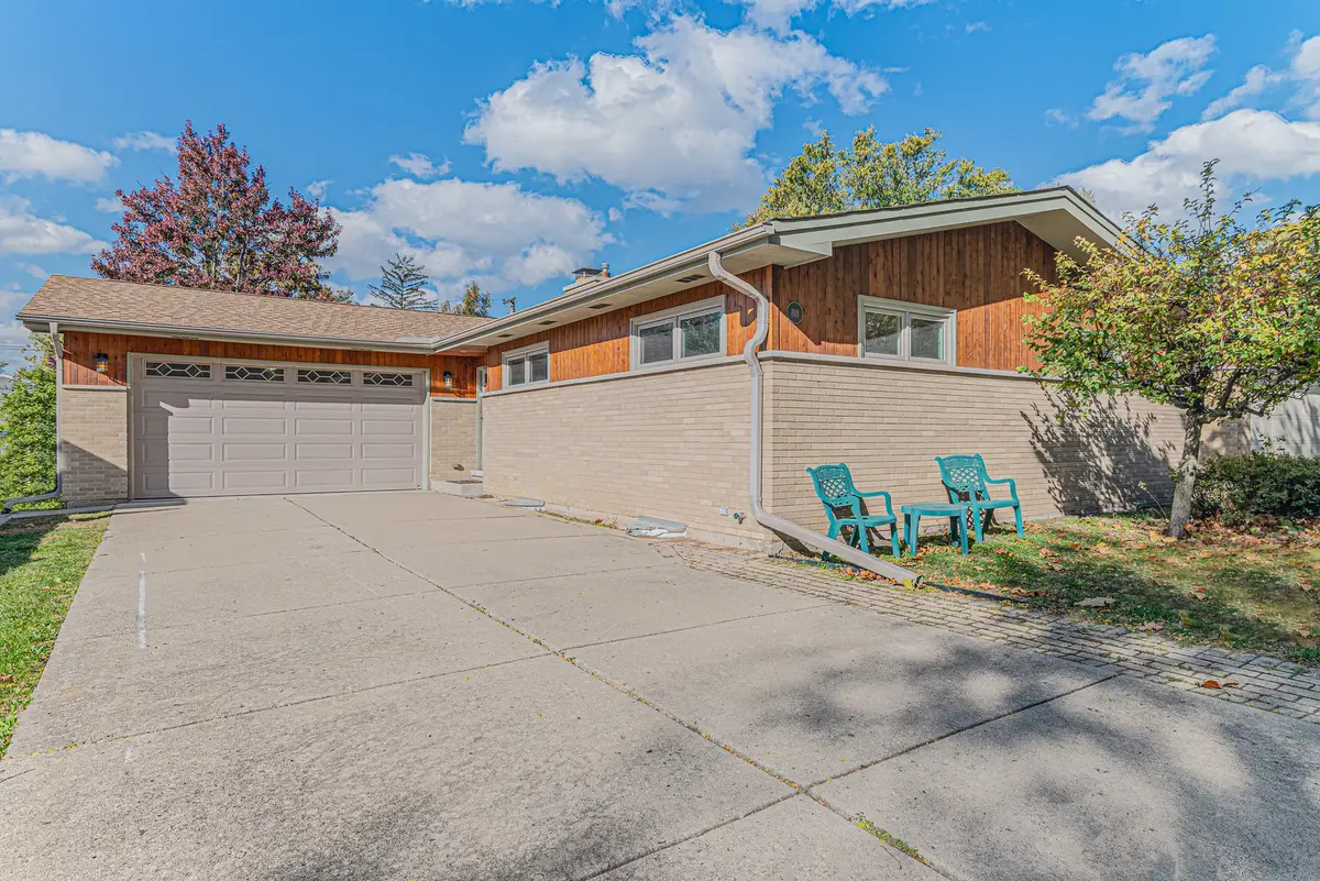 818 S Villa Avenue, Villa Park, IL 60181 - #1