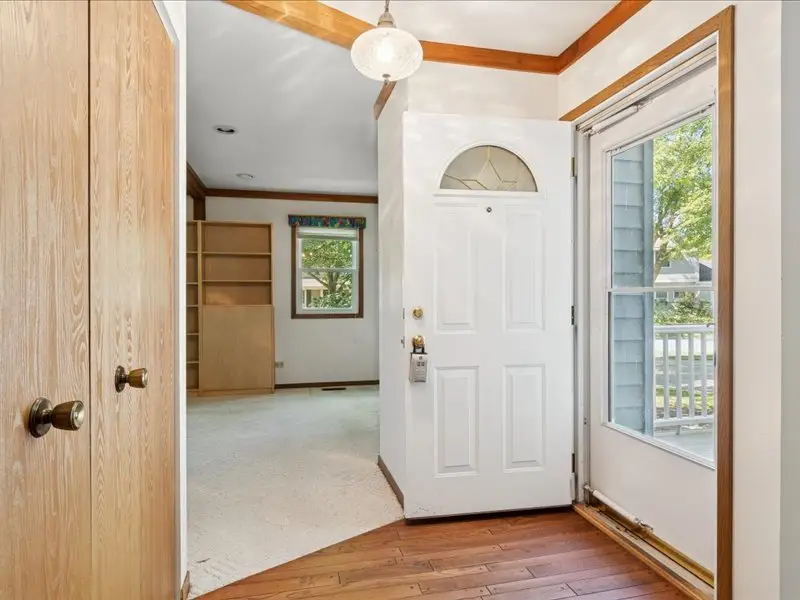 1323 Auburn Avenue, Naperville, IL 60565 - Image #3