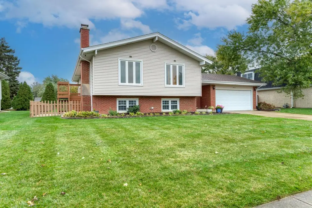 8S141 Grant Street, Darien, IL 60561 - #1