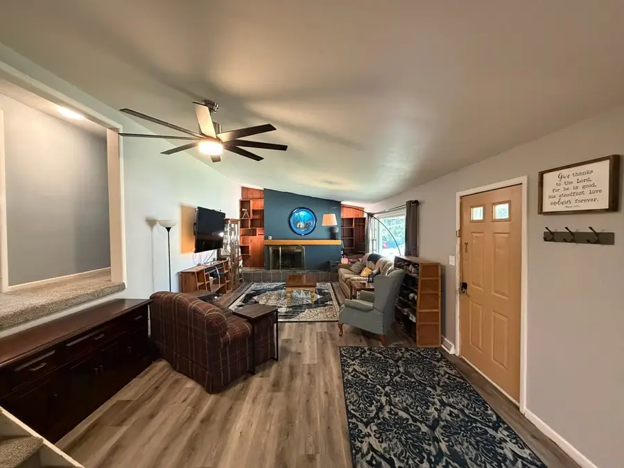 628 High Terrace, Dekalb, IL 60115 - Image #3