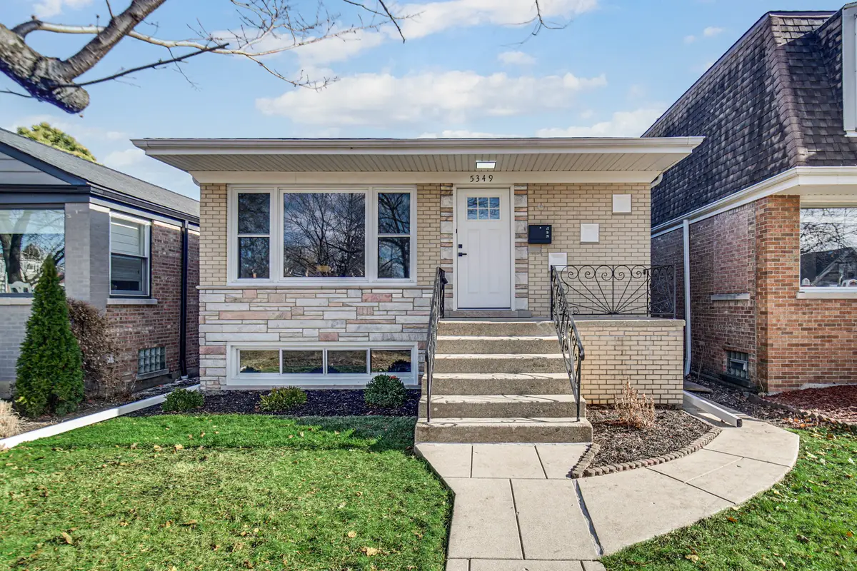 5349 N Meade Avenue, Chicago, IL 60630 - Image #1