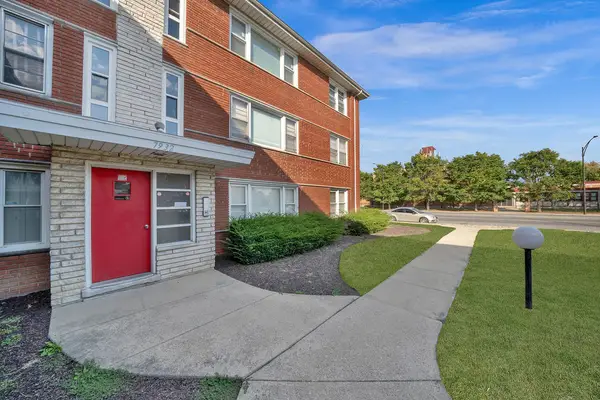 7932 S Pulaski Road #301E, Chicago, IL 60652