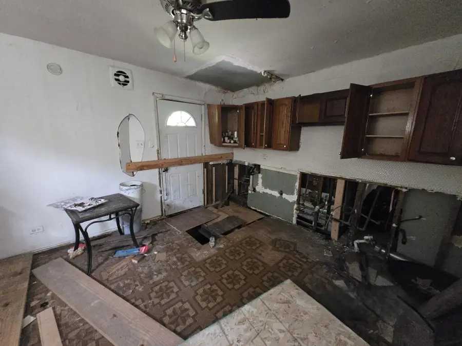 189 W 156th Place, Harvey, IL 60426 - Image #2