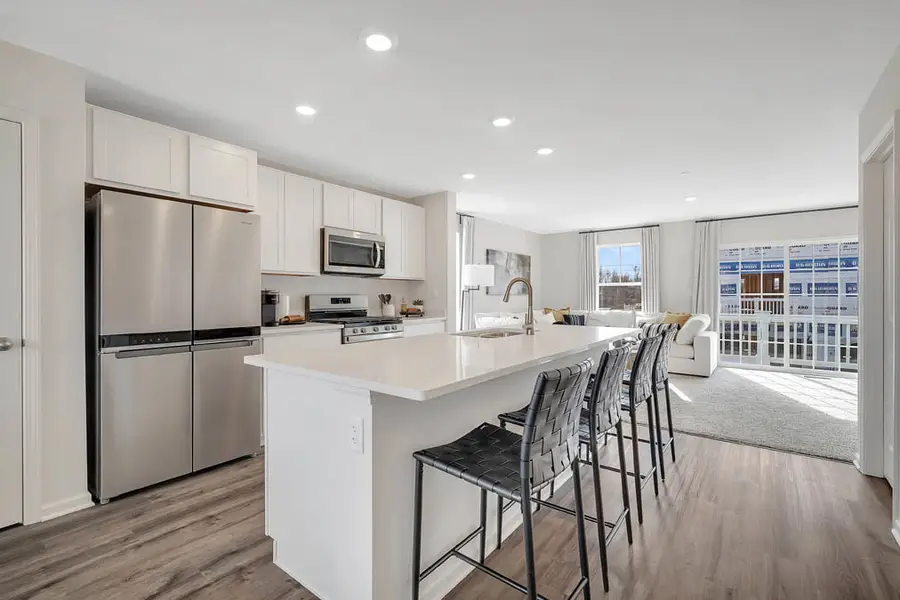 438 Lakeshore Court, Saint Charles, IL 60174 - Image #2