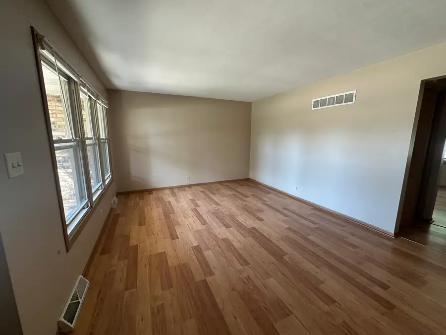 907A Carlisle Drive, Rochelle, IL 61068 - Image #2