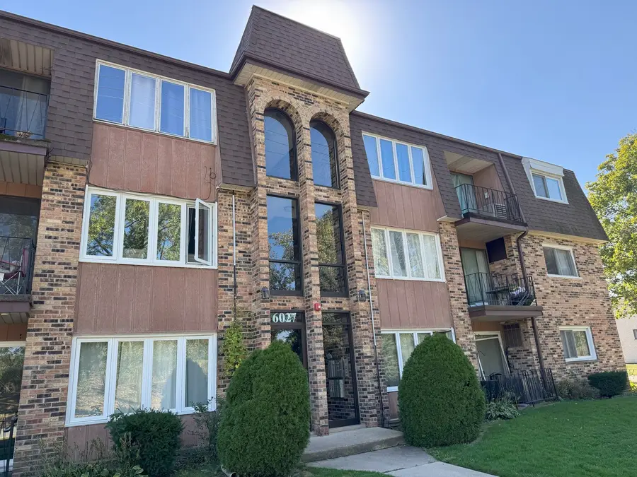 6027 103rd Street #1A, Chicago Ridge, IL 60415 - Image #2