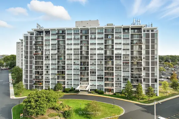 8815 W Golf Road #6D, Niles, IL 60714