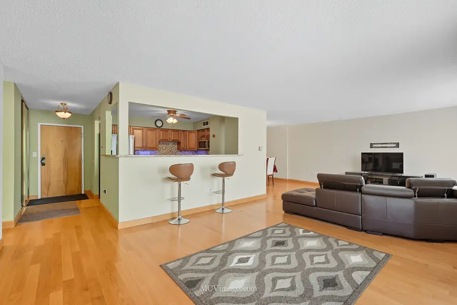 8815 W Golf Road #6D, Niles, IL 60714 - Image #3