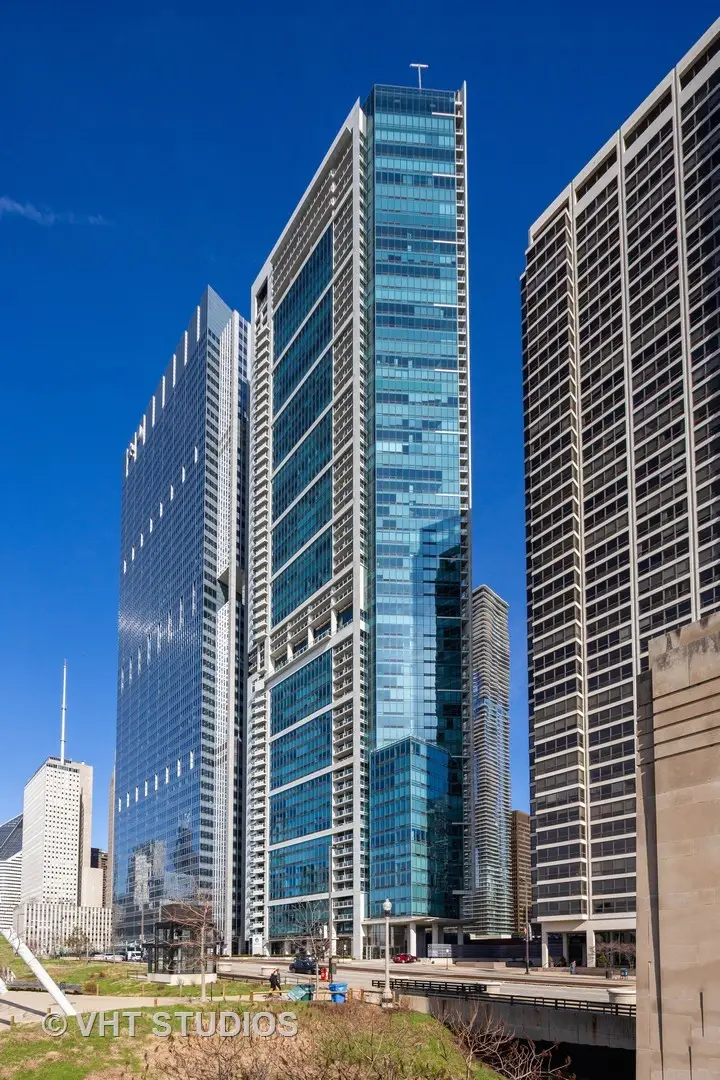 340 E Randolph Street #905, Chicago, IL 60601 - Image #1