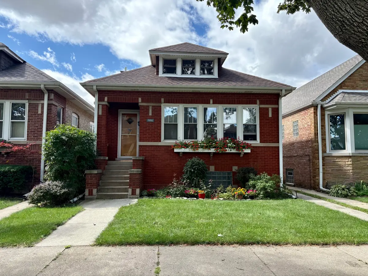 5252 N Leamington Avenue, Chicago, IL 60630 - Image #1