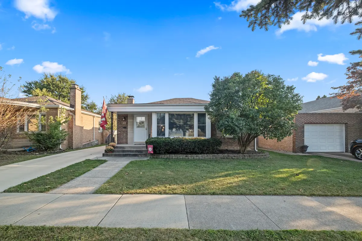 3223 W 98th Street, Evergreen Park, IL 60805 - Image #1