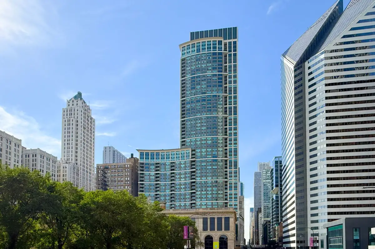 130 N Garland Court #1504, Chicago, IL 60602 - Image #1