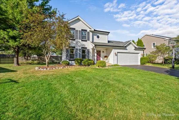 888 Blazing Star Trail, Cary, IL 60013