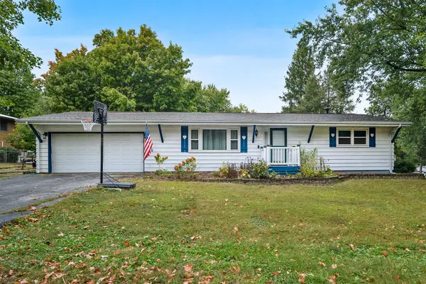 8468 Carriage Hills Road, Bloomington, IL 61705