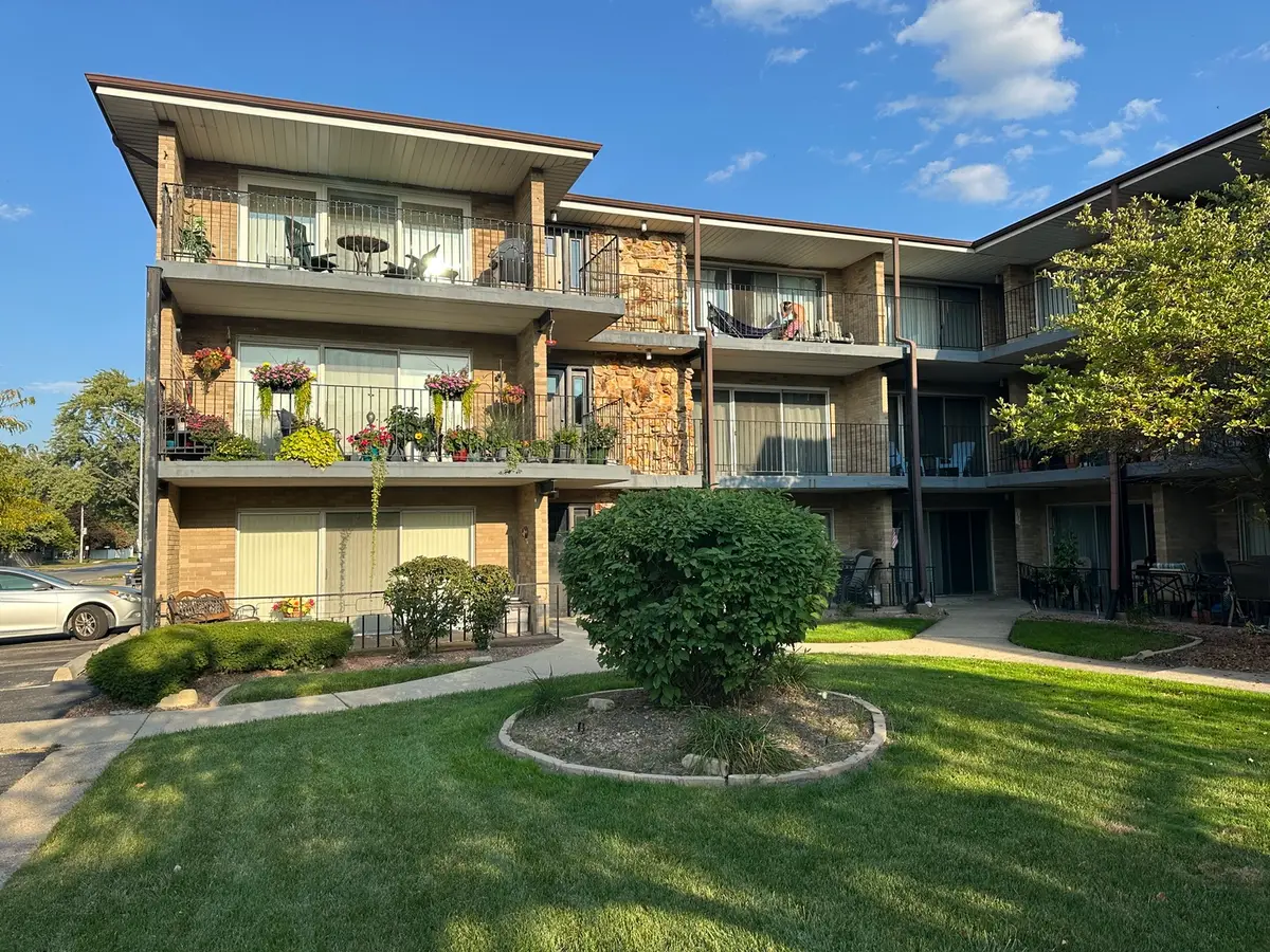 3171 W 115th Street #1N, Merrionette Park, IL 60803 - Image #1