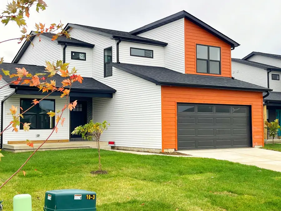 752 Kristin Drive, Normal, IL 61761 - Image #2