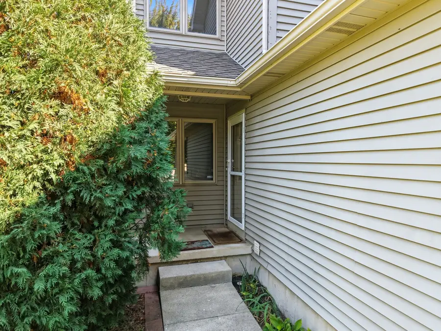 113 Andresen Court, Dekalb, IL 60115 - Image #2