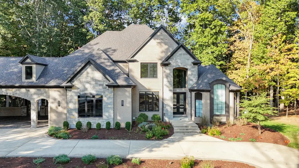 1410 E White Oak Road, Mahomet, IL 61853 - #1