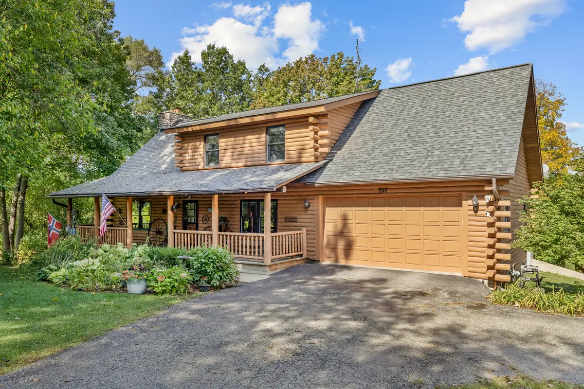 707 Quinn Road, McHenry, IL 60051 - Image #1