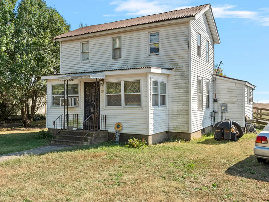 215 Grove Street, Weldon, IL 61882 - Image #3