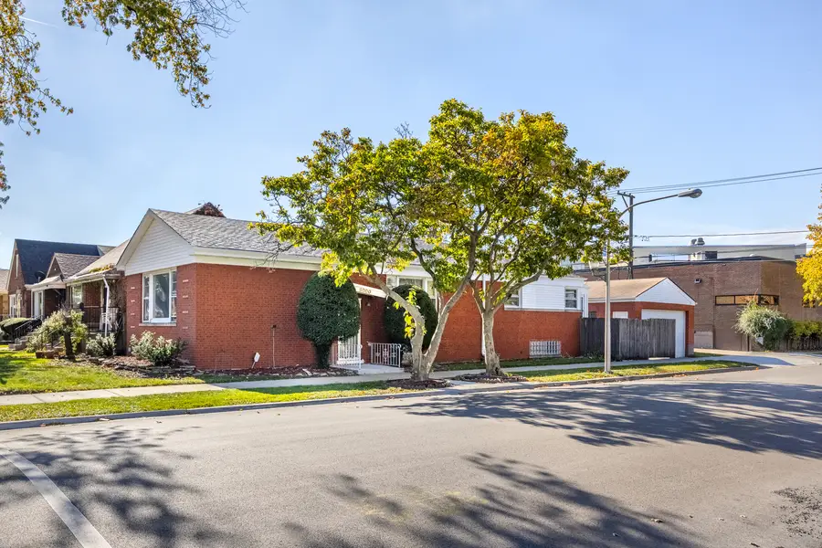 9000 S Cornell Avenue, Chicago, IL 60617 - Image #2