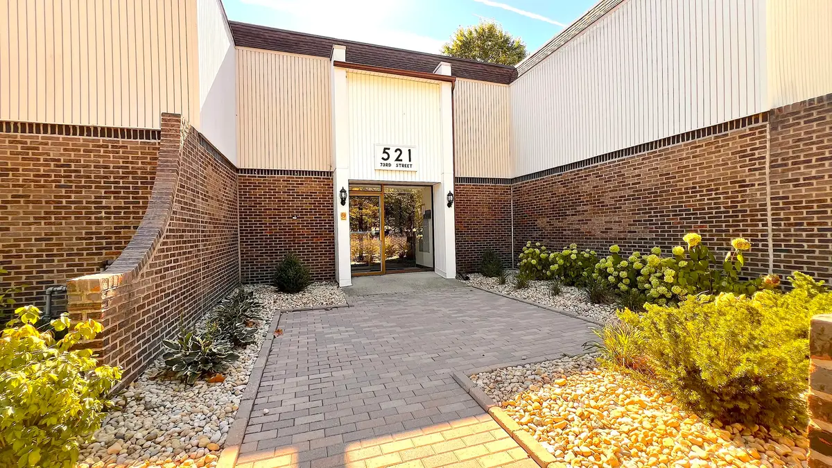 521 73rd Street #105, Downers Grove, IL 60516 - Image #1