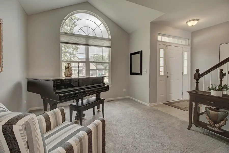 7652 Scarlett Oak Drive, Plainfield, IL 60586 - Image #3