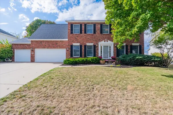 45 Pebblebrook Court, Bloomington, IL 61705