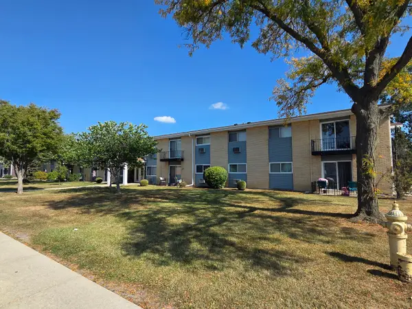 9561 Dee Road #2D, Des Plaines, IL 60016