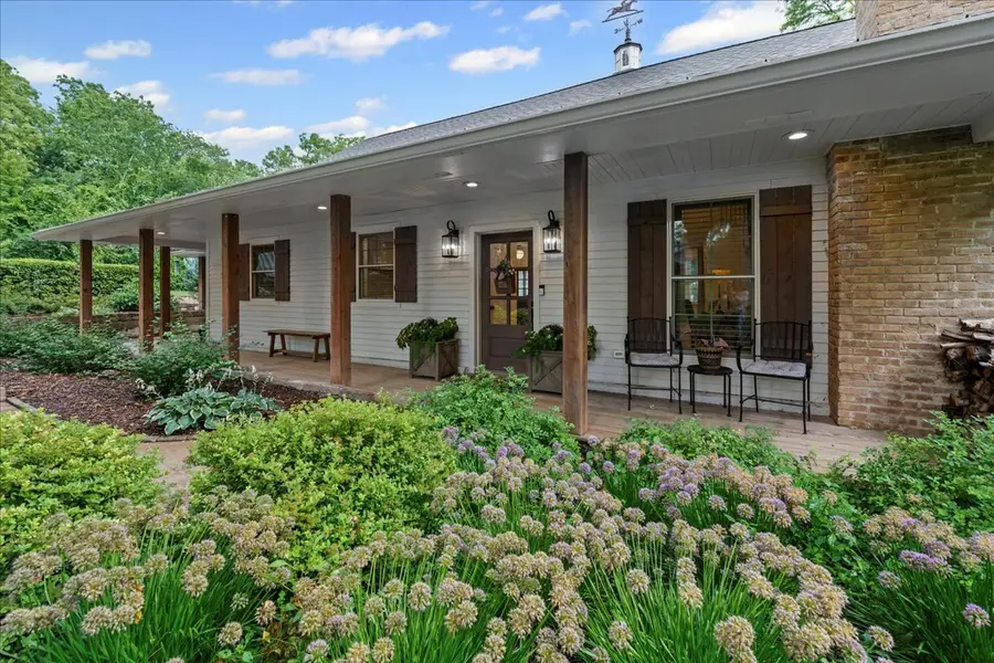 204 Country Commons Road, Trout Valley, IL 60013 - Image #2