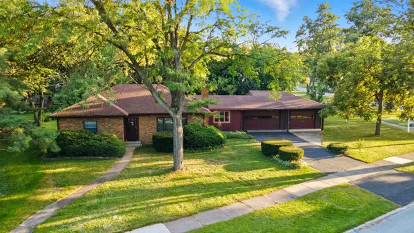 2347 Spruce Road, Homewood, IL 60430