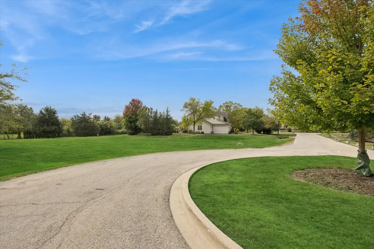 9060 Edinburgh Court, Lakewood, IL 60014 - Image #1