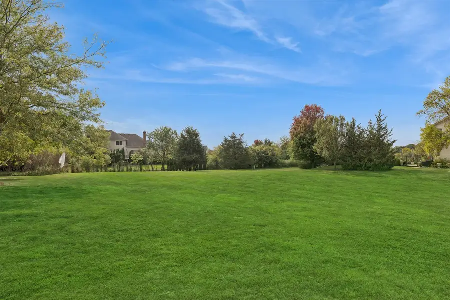9060 Edinburgh Court, Lakewood, IL 60014 - Image #2
