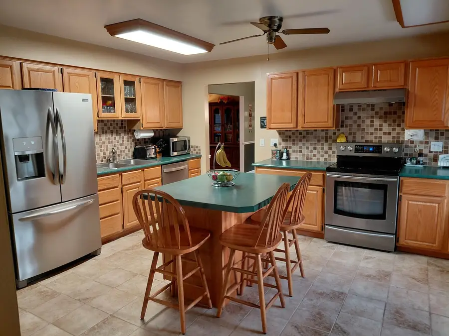 827 S Mckinley Avenue, Kankakee, IL 60901 - Image #3