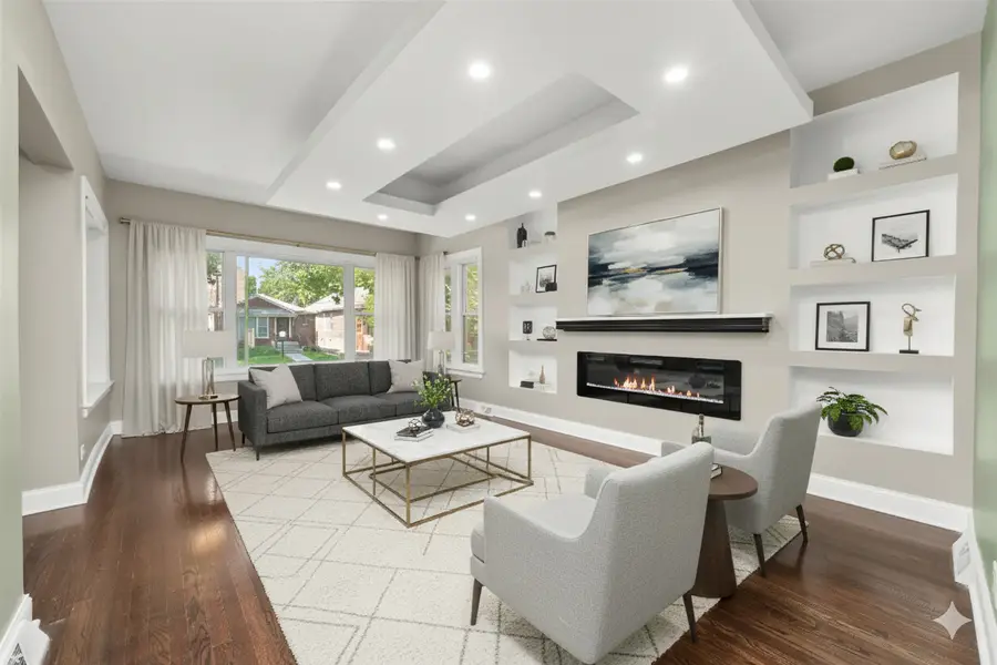 7627 S Ridgeland Avenue, Chicago, IL 60649 - Image #2